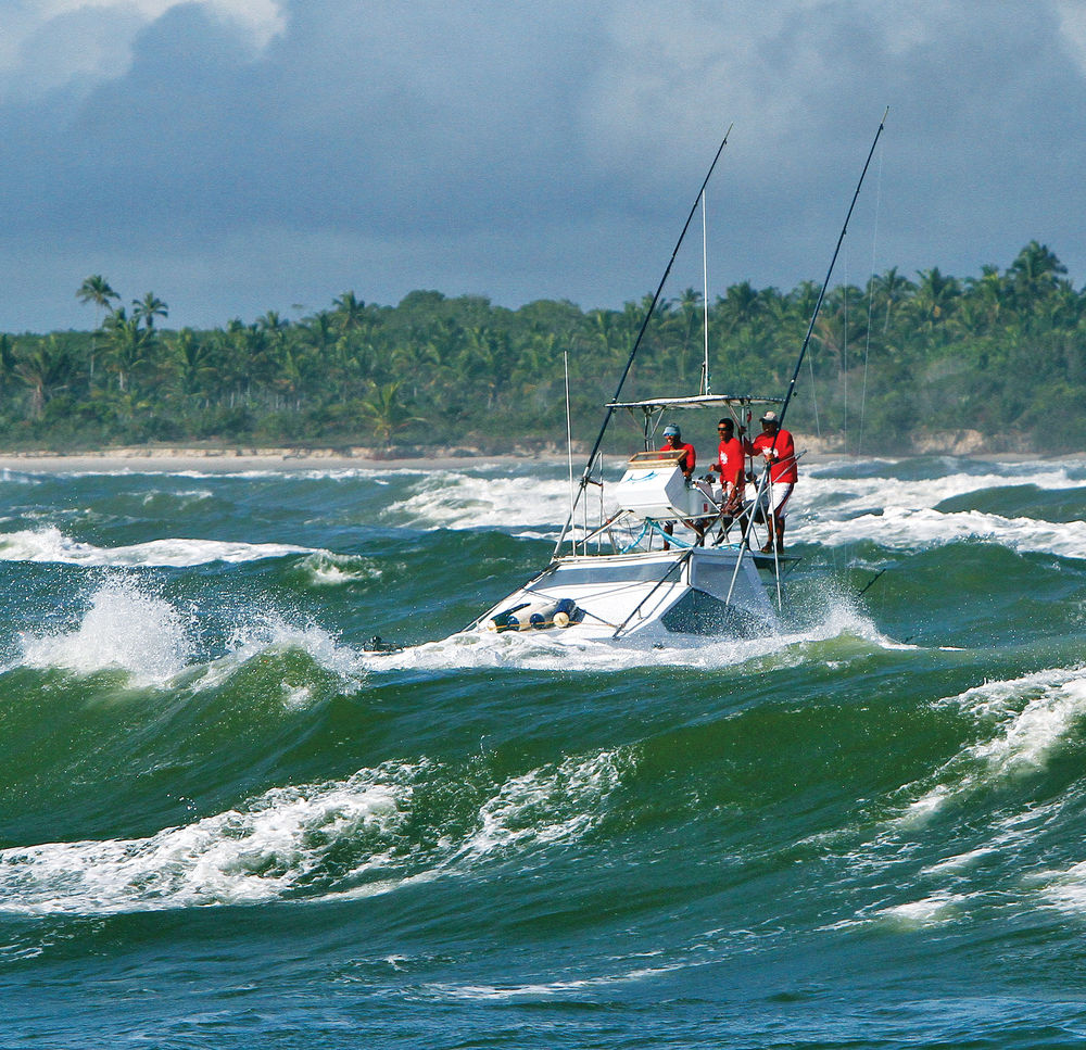 fotos pesca, Florida Sports Fishing Magazine, pesca, imágenes espectaculares, barco, olas, Florida